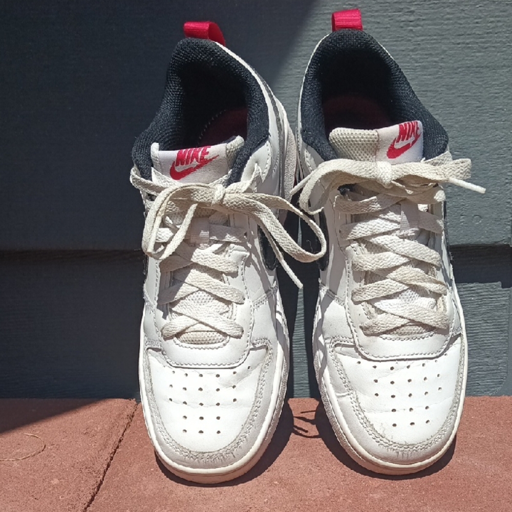 Nike Classic White Shoes